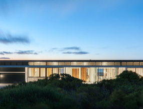 web-grootbos-accommodation-villa2-outside-01.jpg