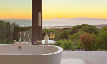 web-grootbos-villas-wellness-wellbeing-regenerative-experiences-luxury-relaxtion.jpg